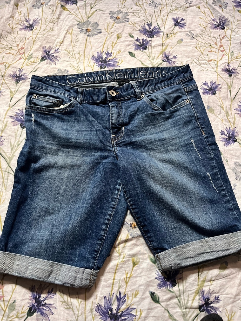 Calvin Klein Jeans Bermuda Cuffed Denim Shorts Size 31/12 98% Cotton RN 36009
